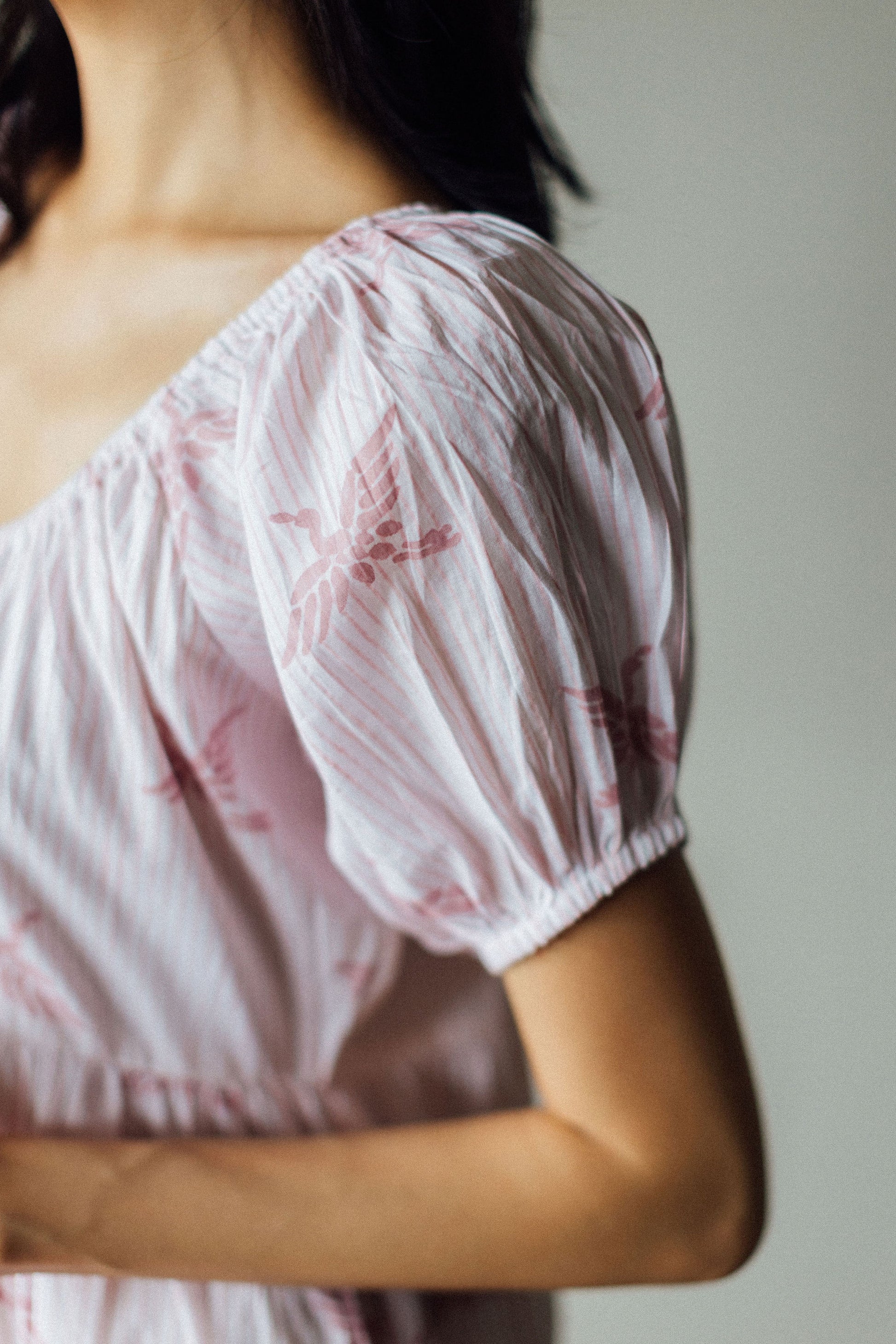 Bird in Flight Block Print Dress with short puff sleeves