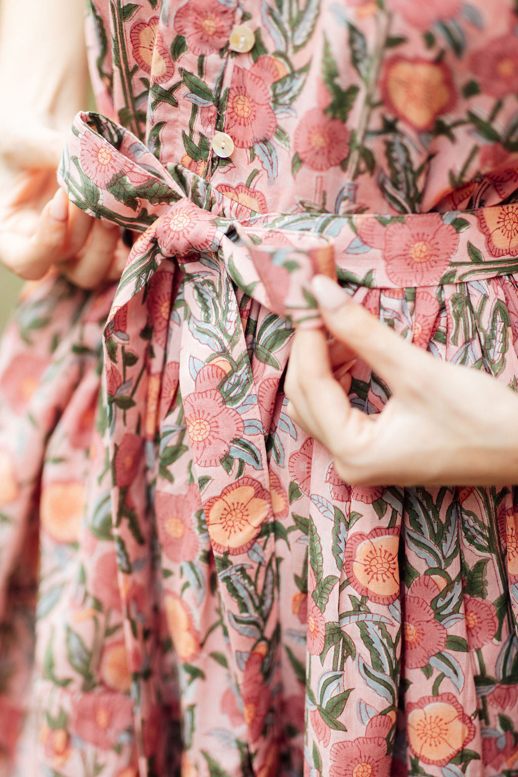 Block print dress ships to Singapore Hong Kong