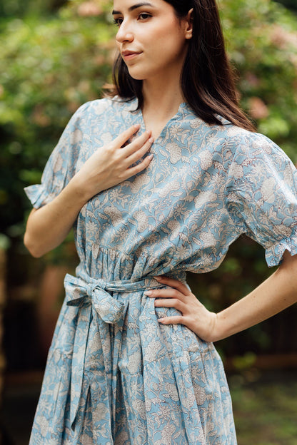 Artful House short cotton dress with sash belt