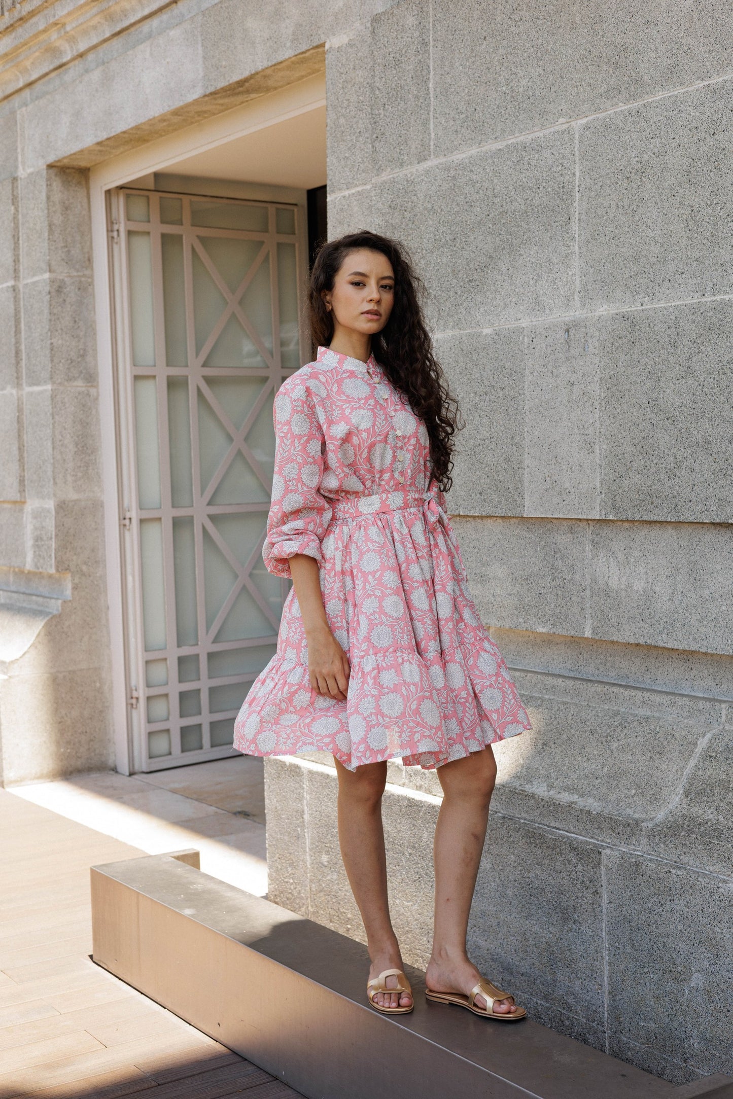 Relaxed fit peach block print mini dress with pockets and tiered skirt for vacation wear